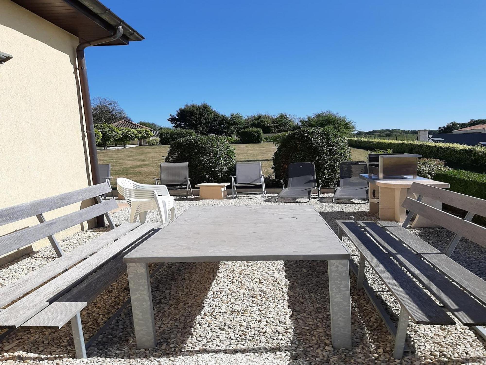 Modern Holiday Home In Aquitaine Saint-Nexans Exterior foto